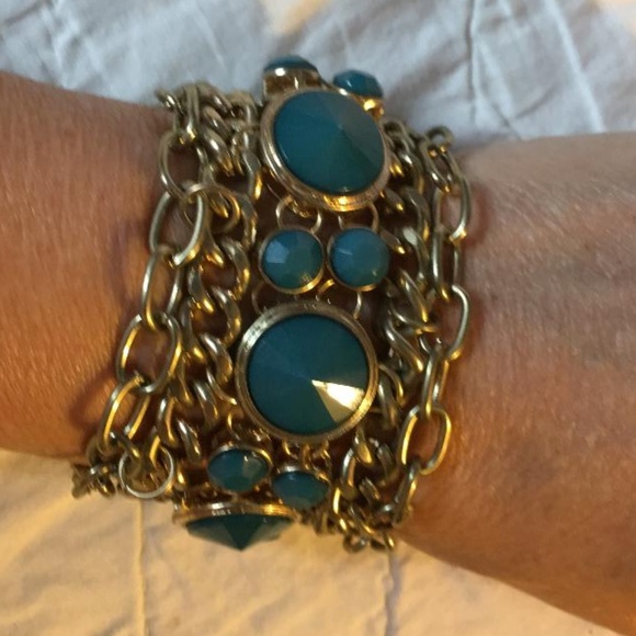 Jewelry - bracelet wide gold tone chain toggle clasp